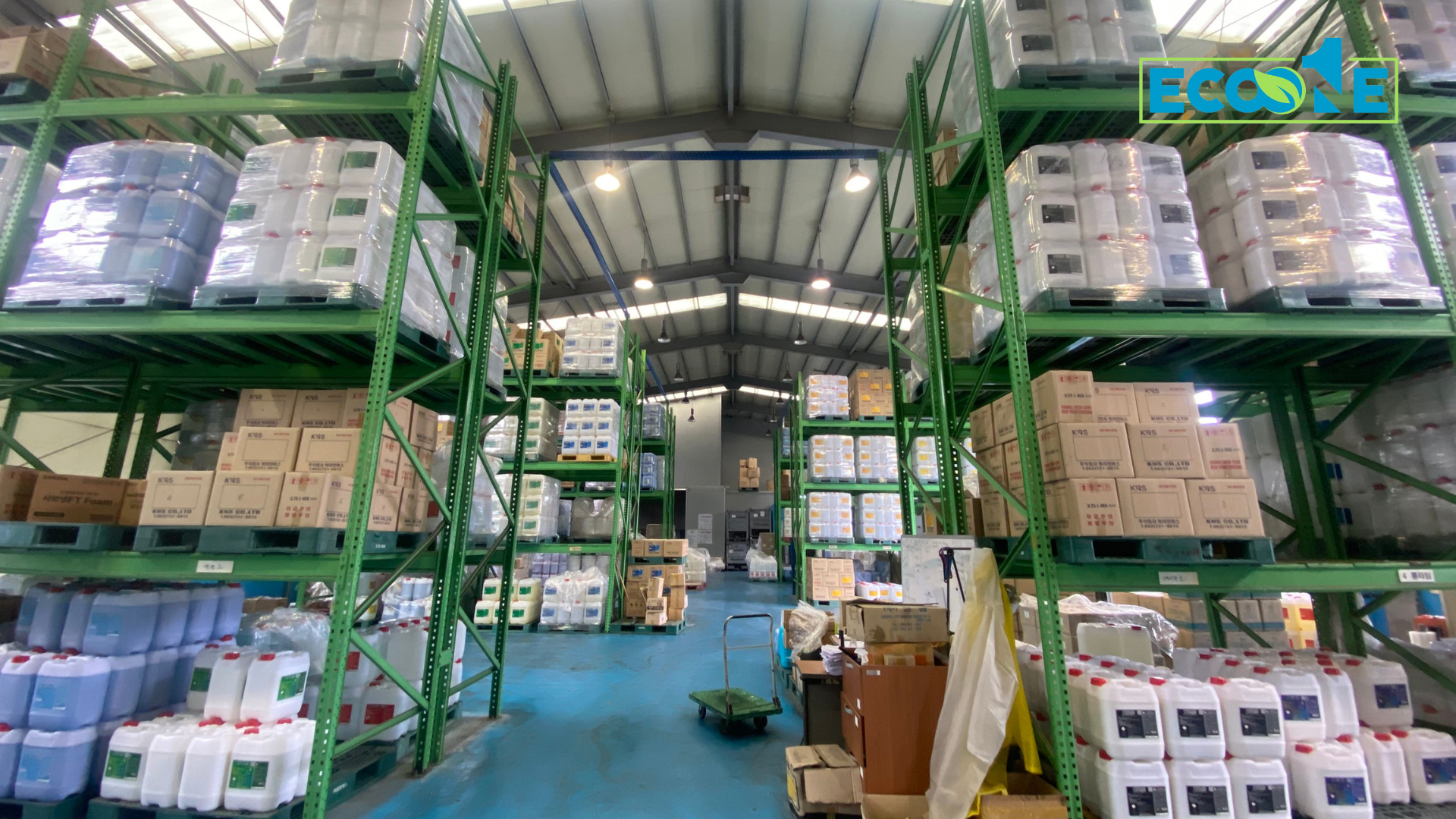 Kho Hàng Hóa Chất Tẩy Rửa Của Eco One Việt Nam