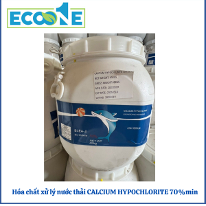 Calcium Hypochlorite 70%min là hóa chất xử lý nước hiệu quả cao, diệt khuẩn mạnh, dạng bột/hạt, dùng trong xử lý nước thải, hồ bơi, công nghiệp, phù hợp các đơn vị xử lý nước chuyên nghiệp có giá từ 2,200,000 đến 3,600,000 đồng / thùng 45kg