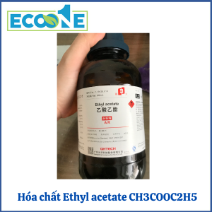 Hóa Chất Ethyl acetate (CH3COOC2H5), hóa chất tinh khiết dùng trong phòng thí nghiệm. Dung môi mạnh, bay hơi nhanh, thích hợp cho phân tích hóa học, nghiên cứu, sử dụng bởi kỹ thuật viên và nhà khoa học chuyên ngành có giá từ 54,000 đến 89,000đ/chai 500ml