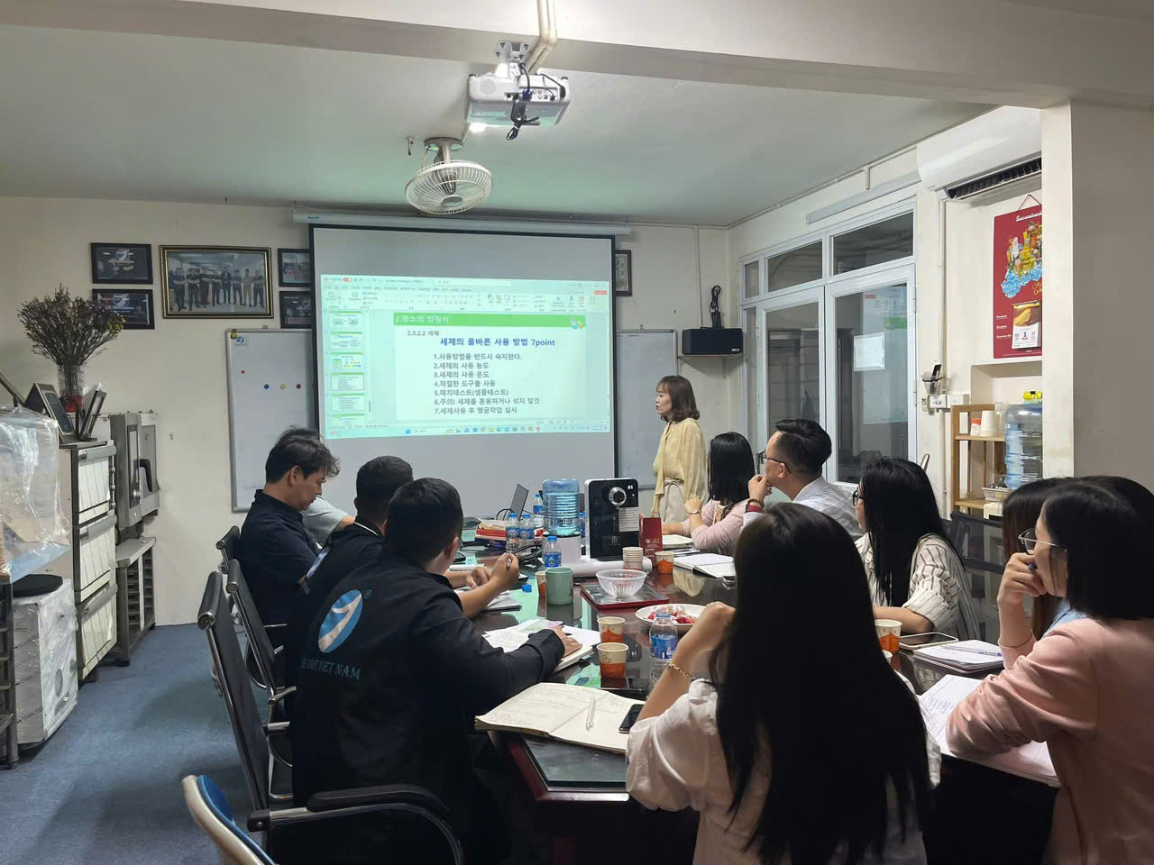 Tuyển Vị Trí Nhân Viên Marketing Digital Eco One Việt Nam